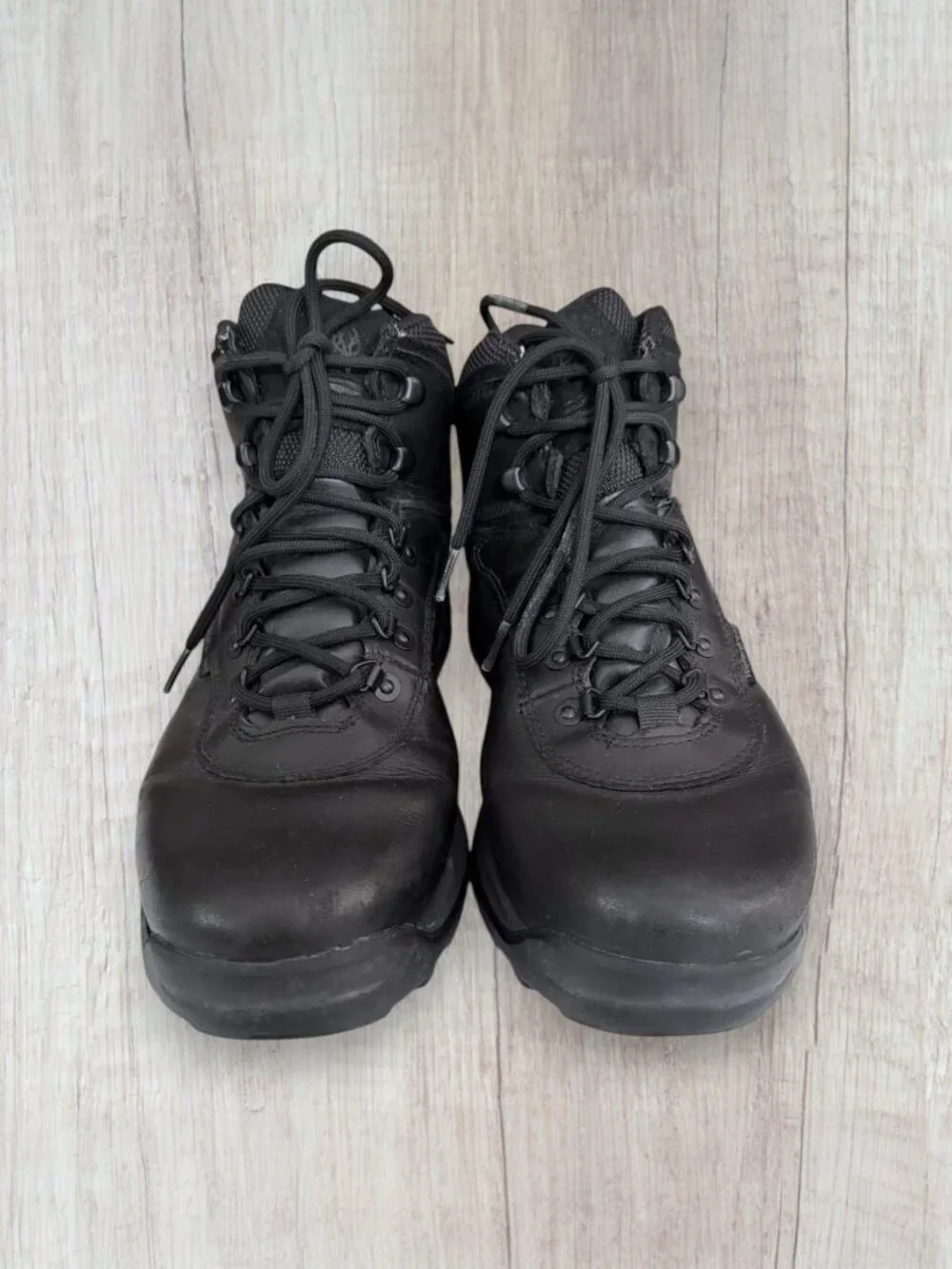 Timberland A1791 Waterproof Mid Hiking Boots Black Leather Men's Size 10.5